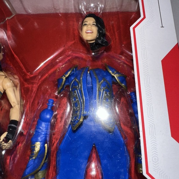 Bayley WWE Mattel Elite Ultimate Edition Series 27 Wrestling Figure - Picture 3 of 5